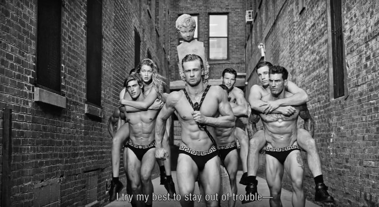 #MCM! – Se den nye testosteronfylte Versace-kortfilmen