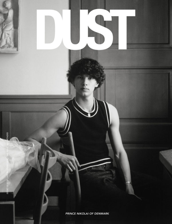 Prins Nikolai på forsiden av magasinet Dust