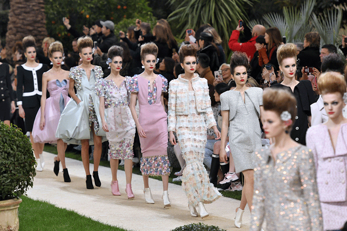 Karl Lagerfeld uteble fra Chanel haute couture-visningen i Paris