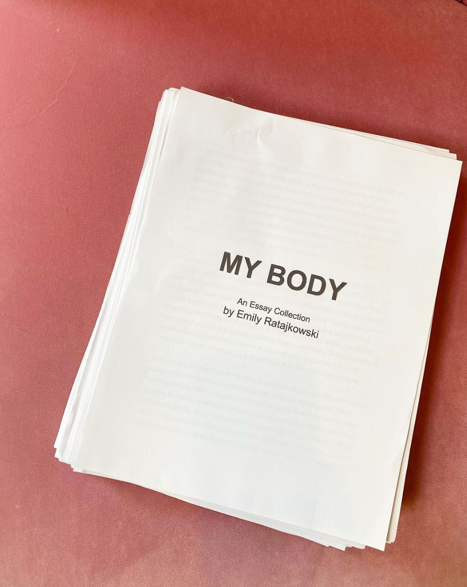 Emily Ratajkowski debuterer med bok