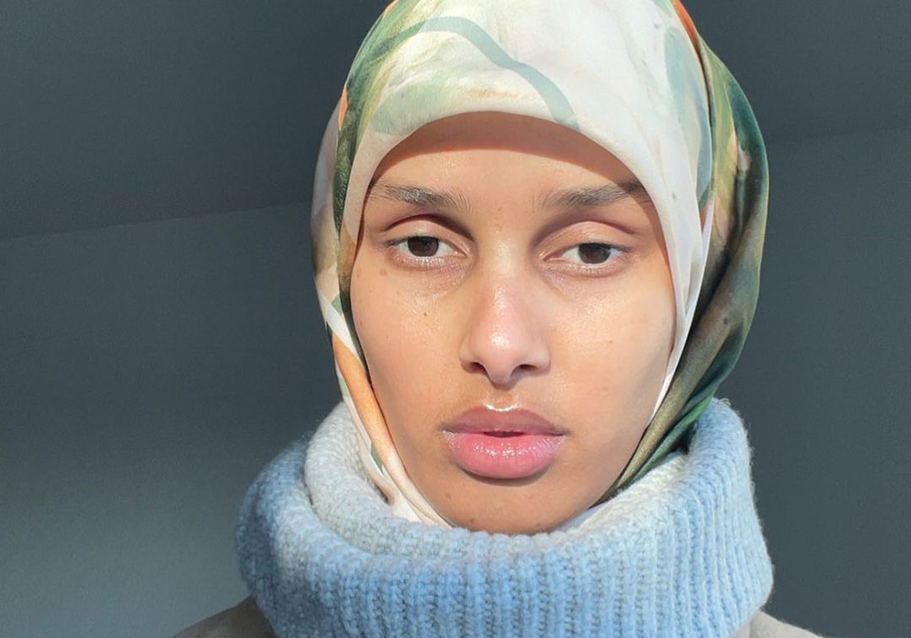 Rawdah Mohamed tar et oppgjør med modellbransjen
