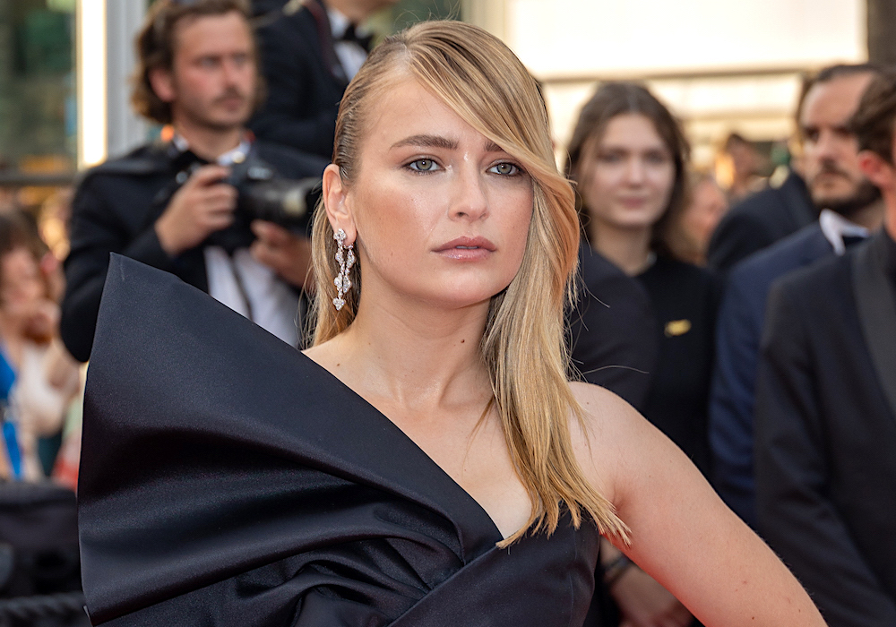 Emily in Paris-stjernen Camille Razat avslører sine beautyhemmeligheter