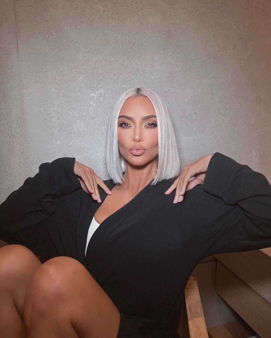 Kim Kardashian avslører at hun sover med sminke