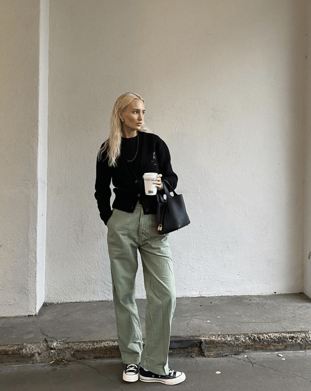 Denne uken har i tatt en prat med den svenske modellen og influenceren, Lovisa Worge. Foto: Instagram/ @lovisaworge