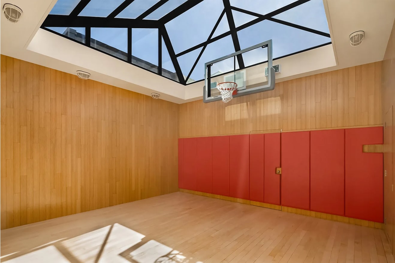 Basketballbanen i leiligheten til Miranda Priestly.