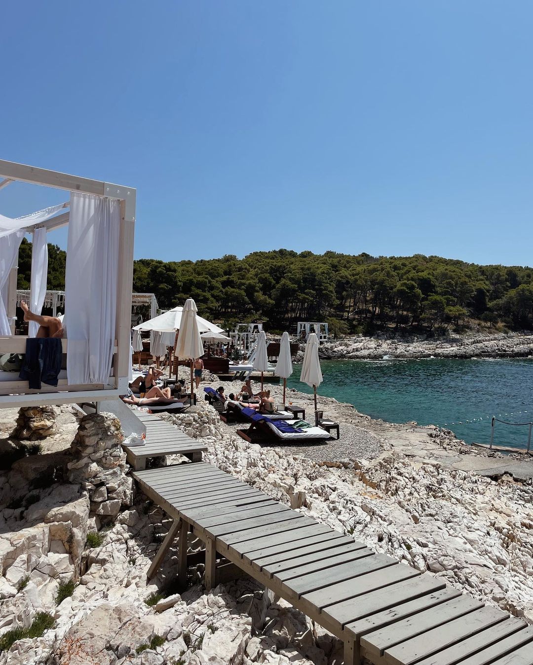 Influenceren sommerlåt er Idyll av Postgirobygget. Foto: Instagram/ @darjabarannik