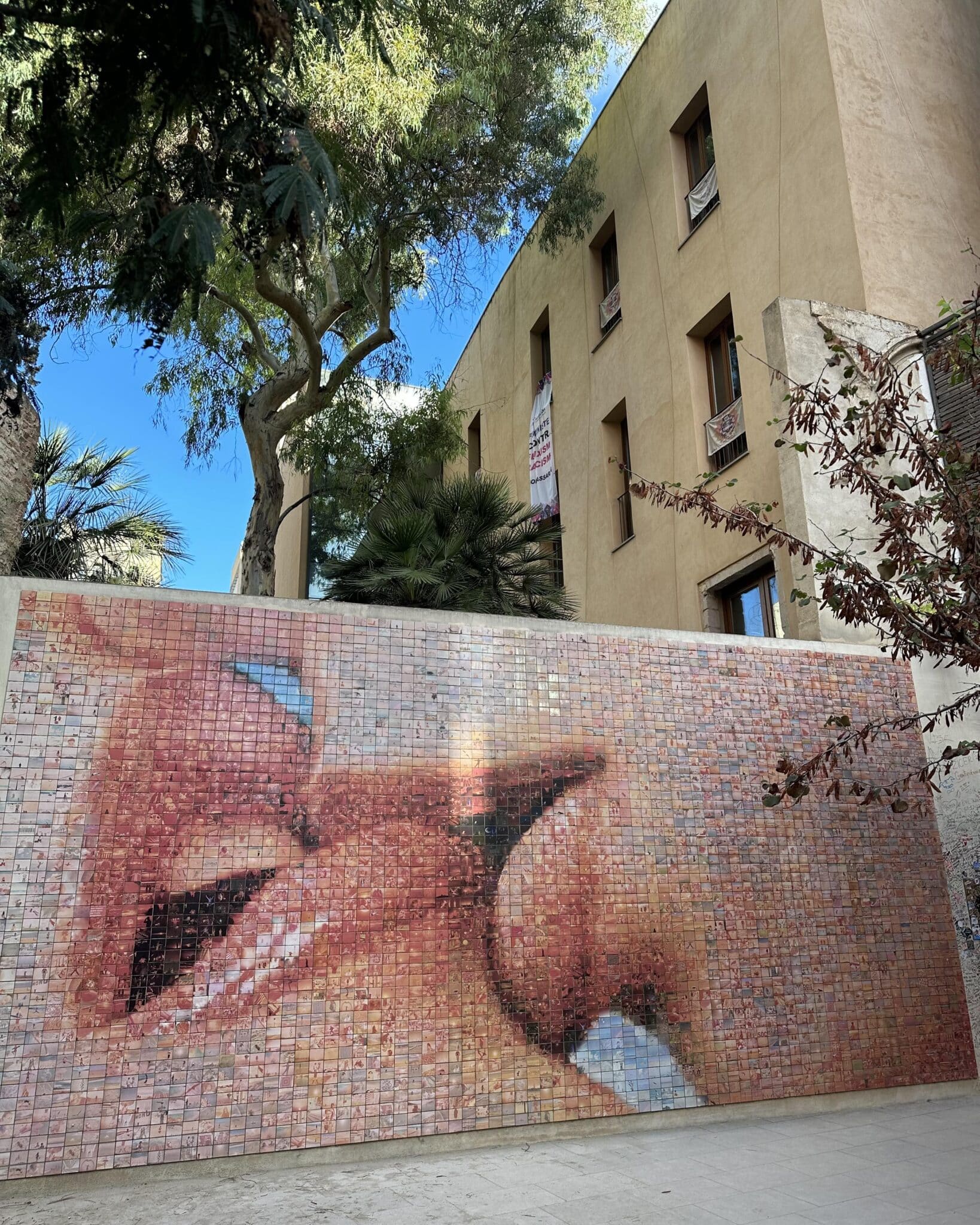 El Beso De Joan Fontcuberta, også kjent som Frihetens kyss. Foto: Ida Bru