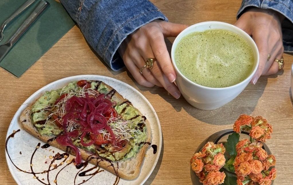 Her får du matcha i Oslo: den grønne kaffekonkurrenten